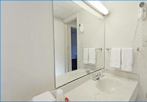 Americas Best Value Inn Winchester Phòng bức ảnh